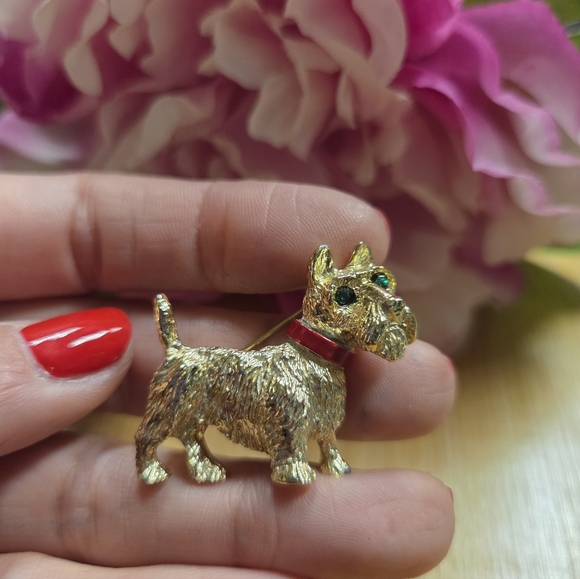 Gerry'S Jewelry - Vintage Gold Scottish Terrier Dog Brooch w/Red Collar&Green Eyes Signed Gerry's
